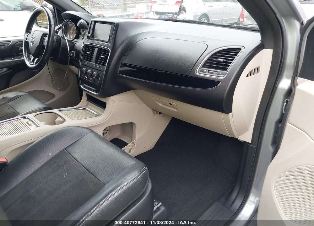 2019 DODGE GRAND CARAVAN SXT VIN: 2C4RDGCG0KR693559