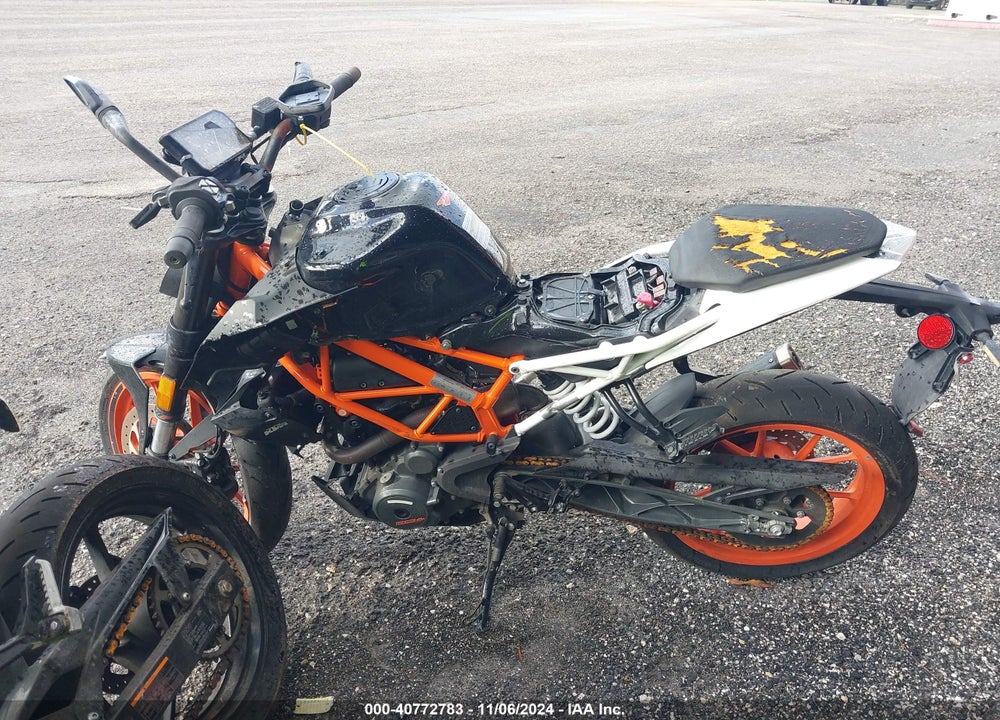 2018 KTM 390 DUKE VIN: MD2JPJ400JC281369