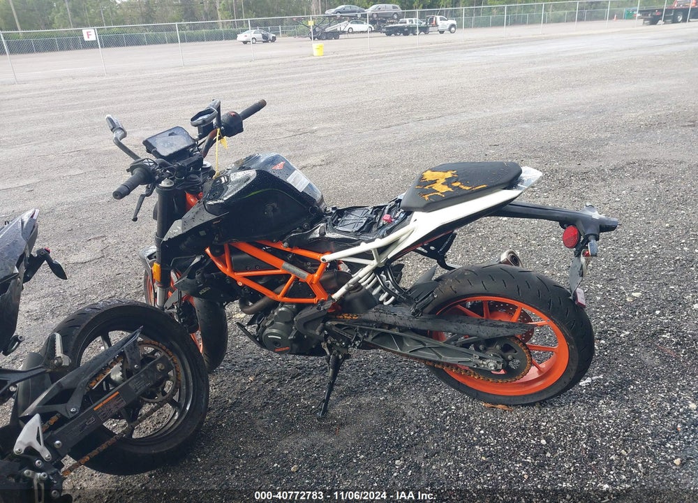 2018 KTM 390 DUKE VIN: MD2JPJ400JC281369