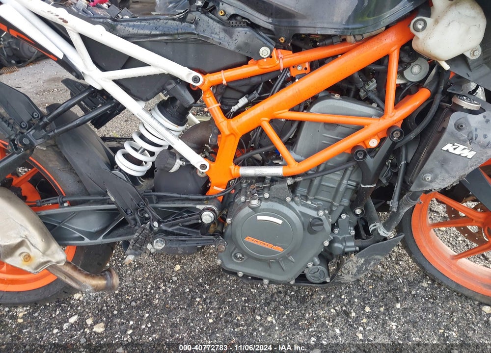 2018 KTM 390 DUKE VIN: MD2JPJ400JC281369