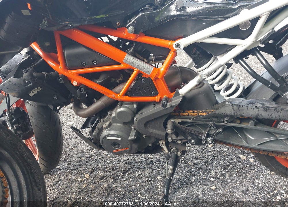 2018 KTM 390 DUKE VIN: MD2JPJ400JC281369