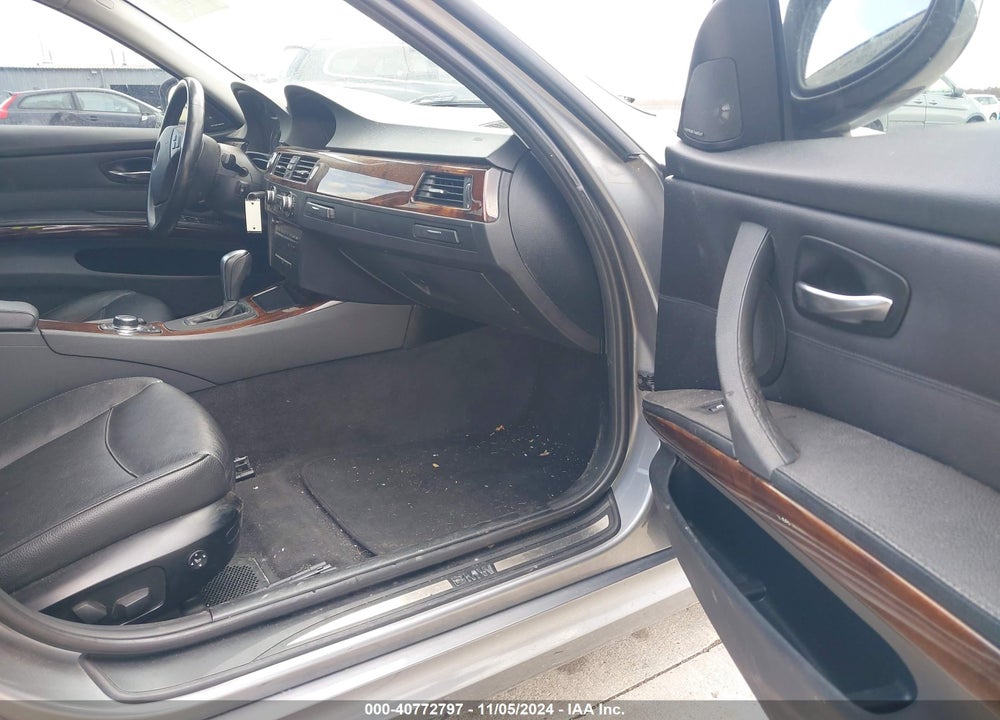 2011 BMW 328I XDRIVE VIN: WBAPK7G54BNN87082