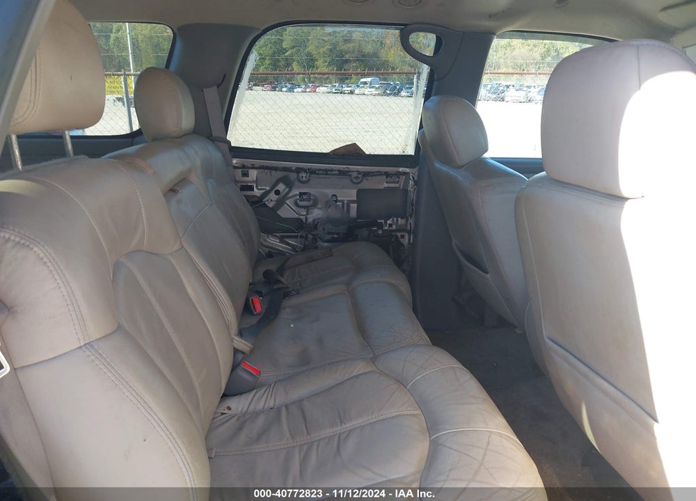 2001 CHEVROLET TAHOE LT VIN: 1GNEC13T91J146277