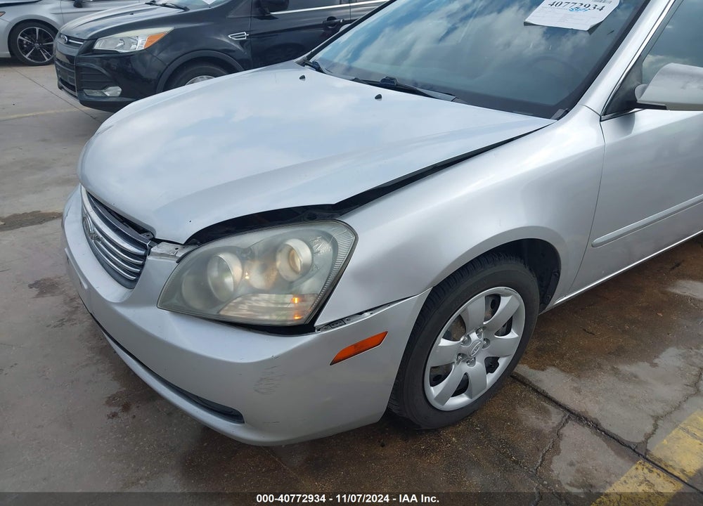 2008 KIA OPTIMA LX VIN: KNAGE123885178411