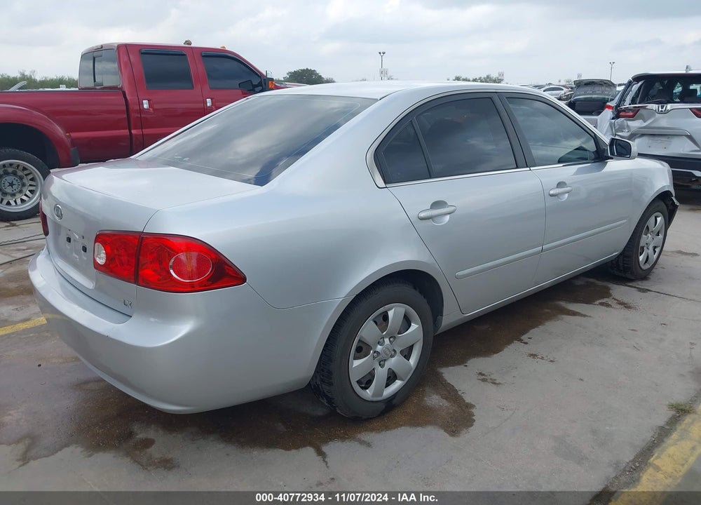 2008 KIA OPTIMA LX VIN: KNAGE123885178411