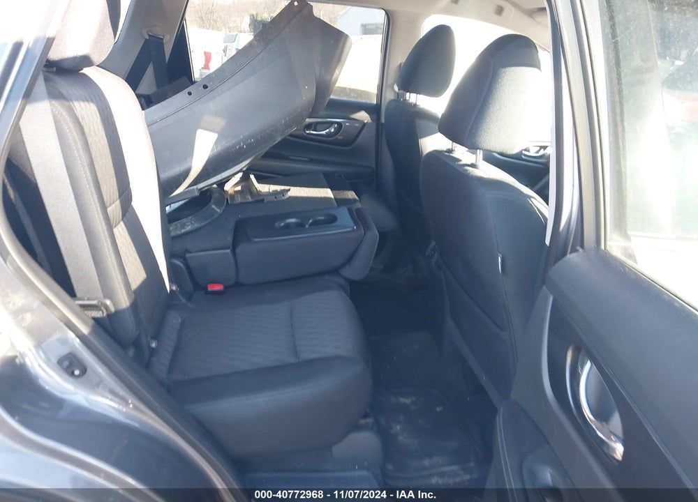 2017 NISSAN ROGUE SV VIN: 5N1AT2MV6HC877272