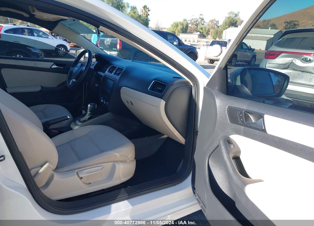 2012 VOLKSWAGEN JETTA 2.5L SE VIN: 3VWDP7AJ3CM316620