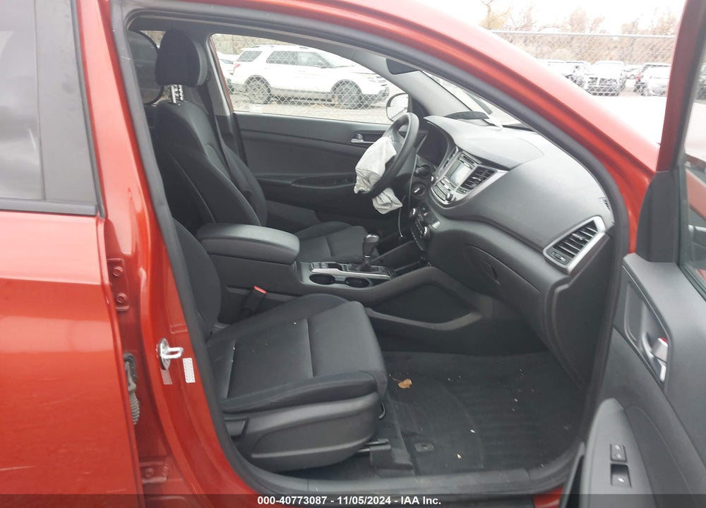 2016 HYUNDAI TUCSON SE VIN: KM8J3CA46GU212835
