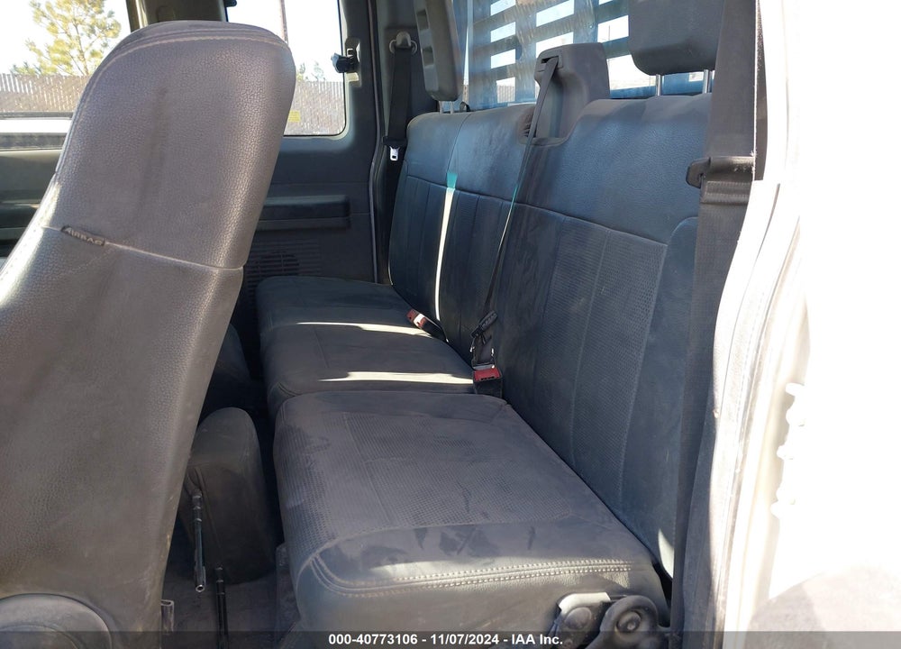 2011 FORD F-250 XL VIN: 1FT7X2BT8BEC37550