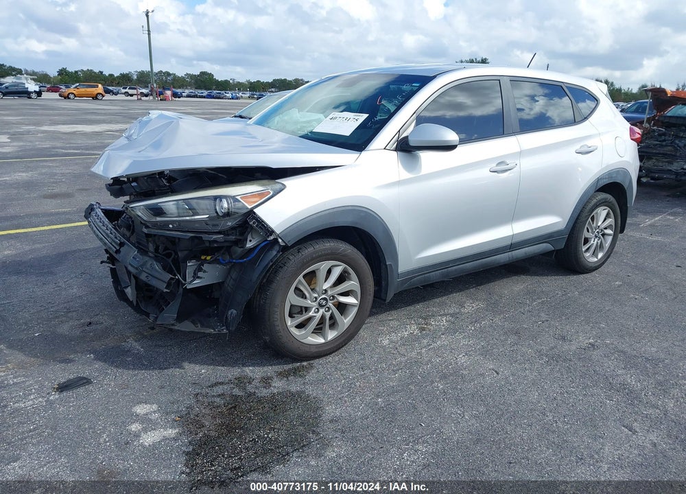 2016 HYUNDAI TUCSON SE VIN: KM8J23A47GU105411