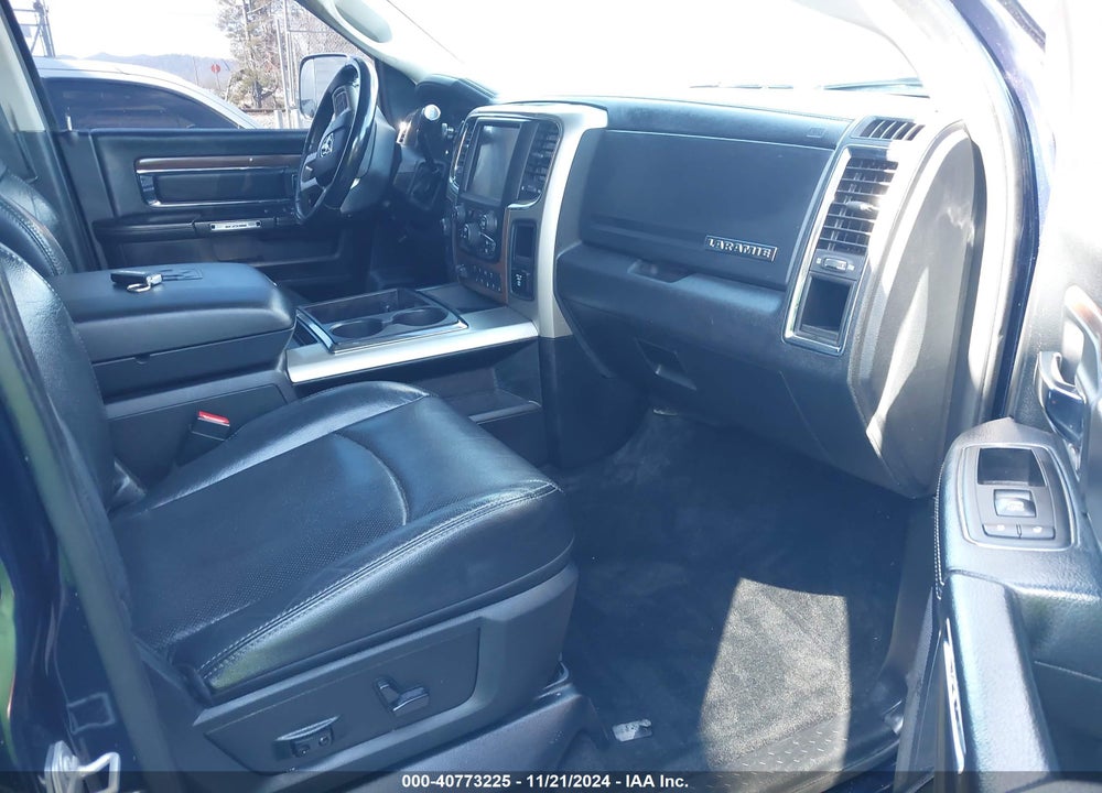 2015 RAM 2500 LAIE VIN: 3C6UR5FL9FG664010