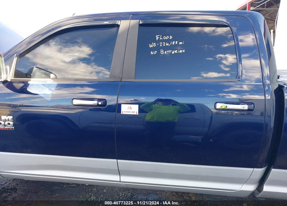 2015 RAM 2500 LAIE VIN: 3C6UR5FL9FG664010