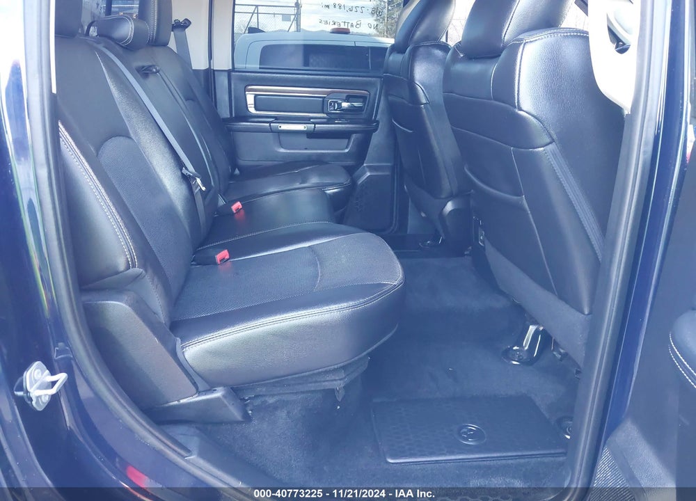 2015 RAM 2500 LAIE VIN: 3C6UR5FL9FG664010