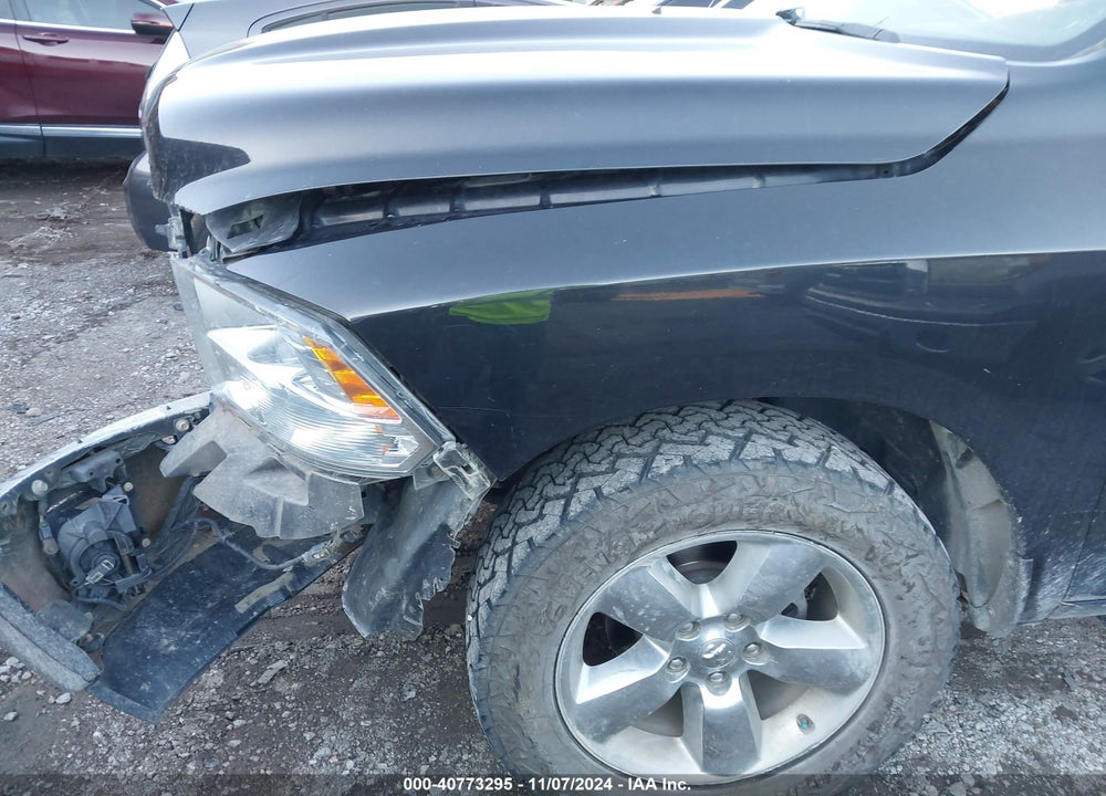 2016 RAM 1500 VIN: 1C6RR7LG7GS317732