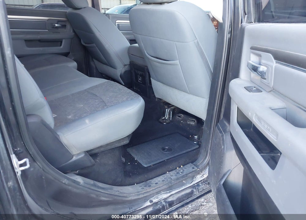 2016 RAM 1500 VIN: 1C6RR7LG7GS317732