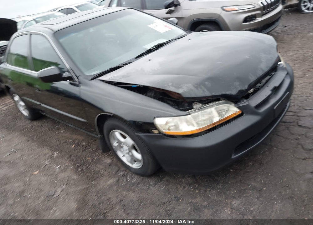 1999 HONDA ACCORD EX V6 VIN: 1HGCG1652XA039437