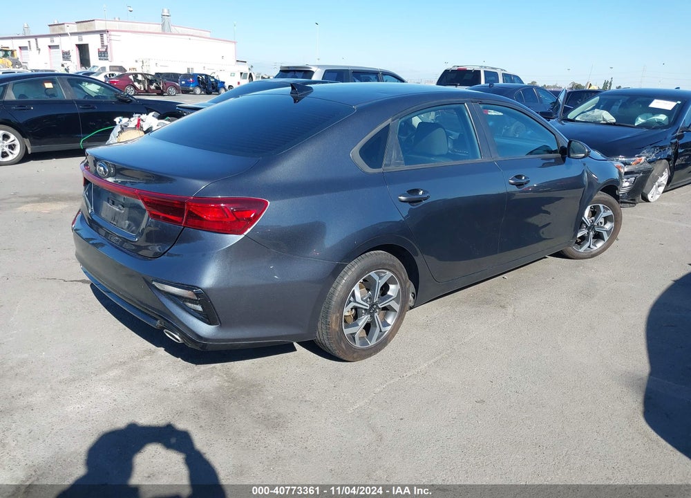 2021 KIA FORTE LXS VIN: 3KPF24AD8ME331662