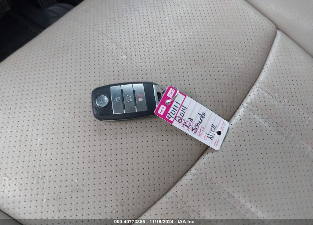 2014 KIA SORENTO LX VIN: 5XYKT4A65EG441960