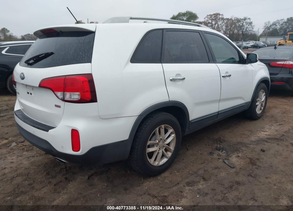 2014 KIA SORENTO LX VIN: 5XYKT4A65EG441960