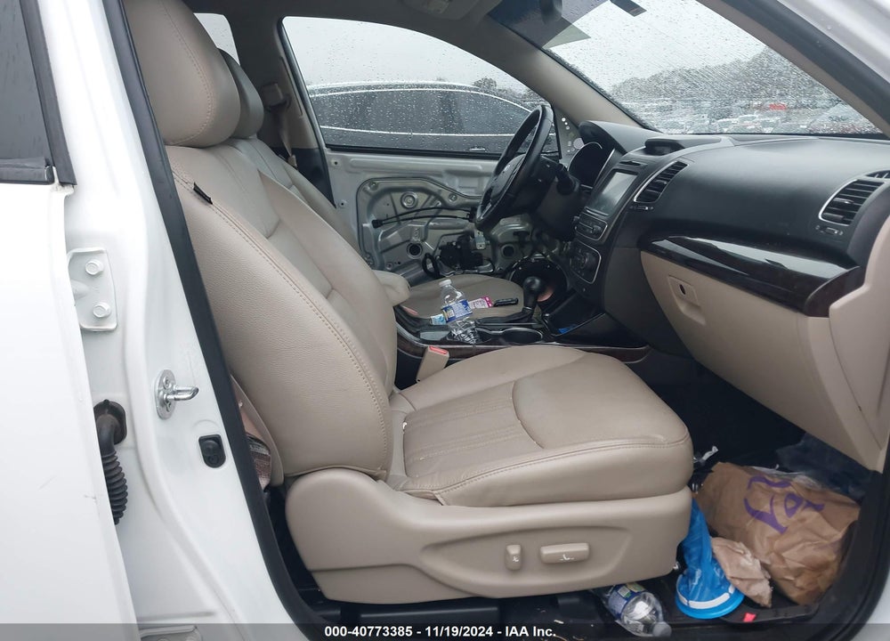 2014 KIA SORENTO LX VIN: 5XYKT4A65EG441960