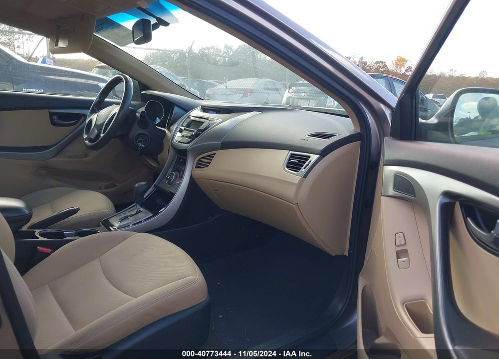 2013 HYUNDAI ELANTRA GLS VIN: 5NPDH4AE8DH382637