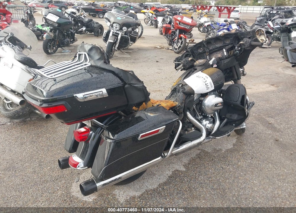 2015 HARLEY-DAVIDSON FLHTKL ULTRA LIMITED LOW VIN: 1HD1KKL12FB631827