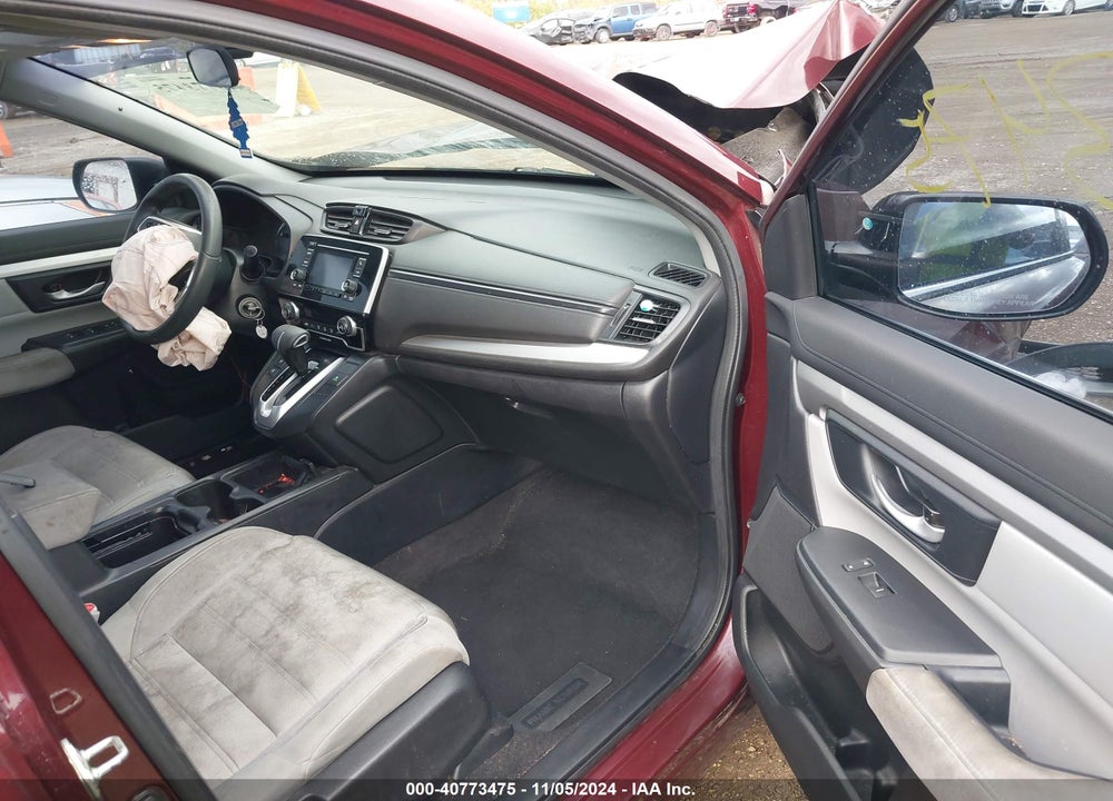 2017 HONDA CR-V LX VIN: 7FARW5H38HE005272