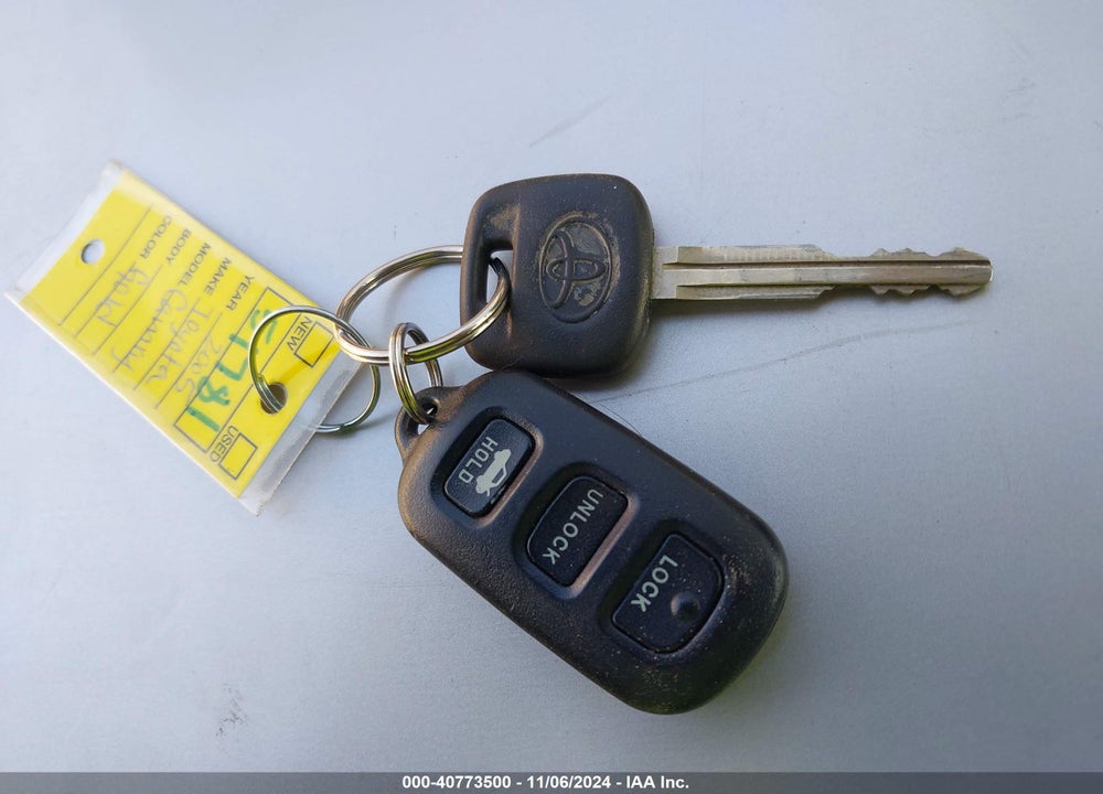 2005 TOYOTA CAMRY LE VIN: 4T1BE32K25U053756