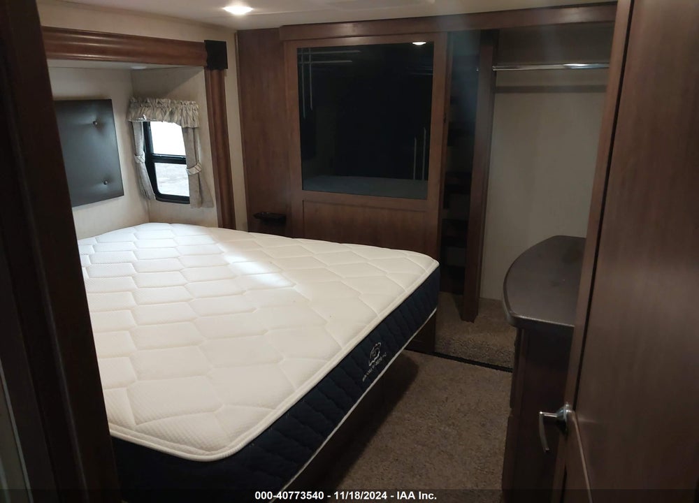 2019 FOREST RIVER OTHER VIN: 4X4FSEM28KJ046471