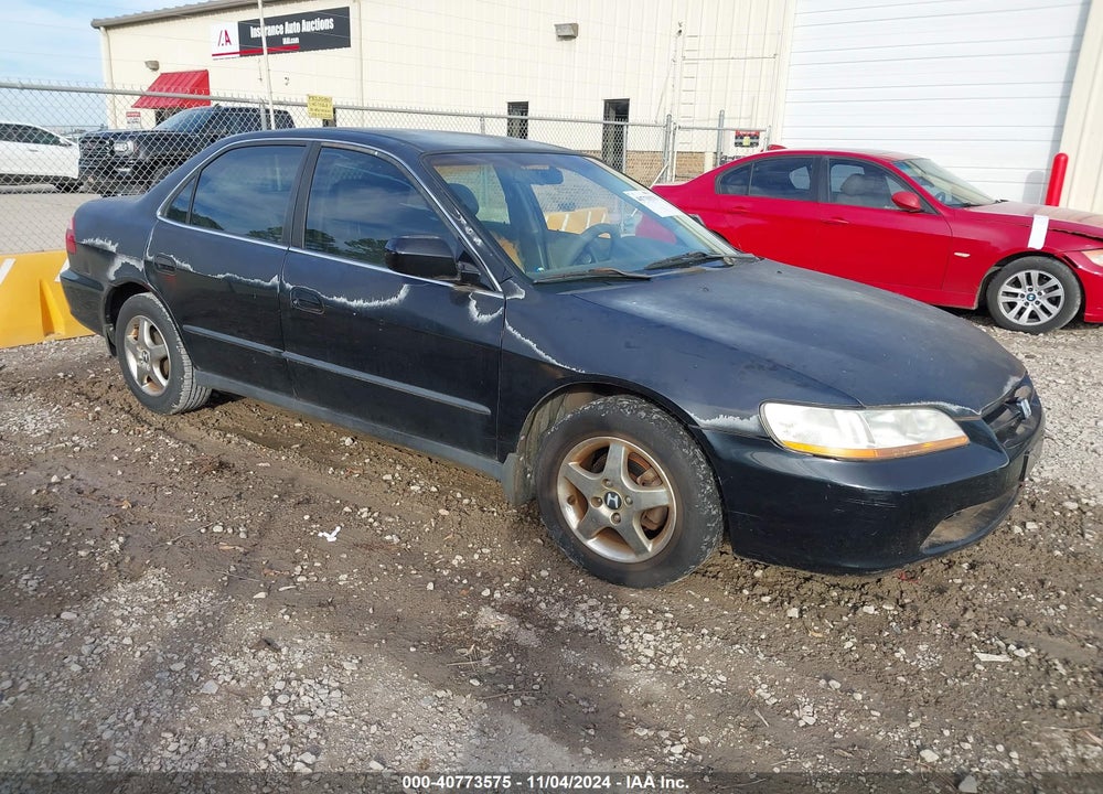 2000 HONDA ACCORD 2.3 LX VIN: 1HGCG5644YA154685