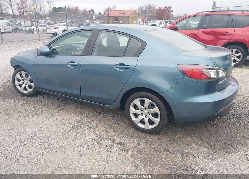 2011 MAZDA 3 I SPORT VIN: JM1BL1UGXB1381351