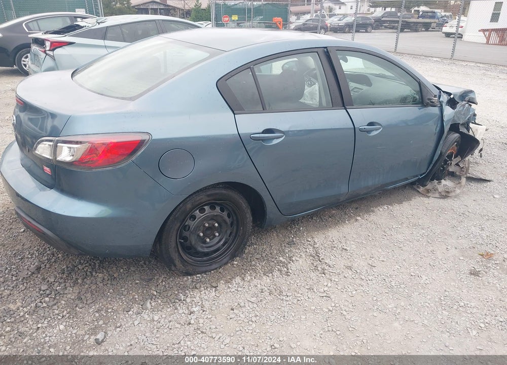 2011 MAZDA 3 I SPORT VIN: JM1BL1UGXB1381351