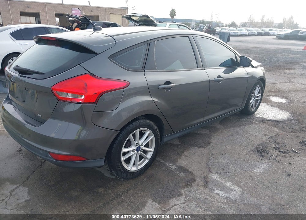 2016 FORD FOCUS SE VIN: 1FADP3K25GL270546