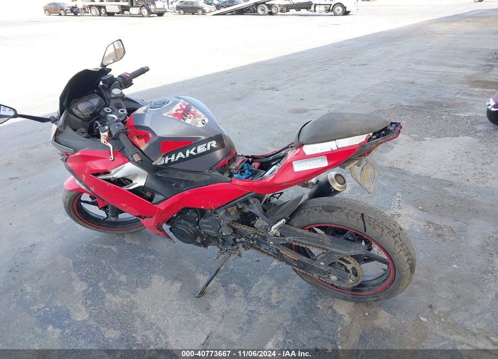 2021 KAWASAKI EX400 VIN: JKAEXKG14MDA97565