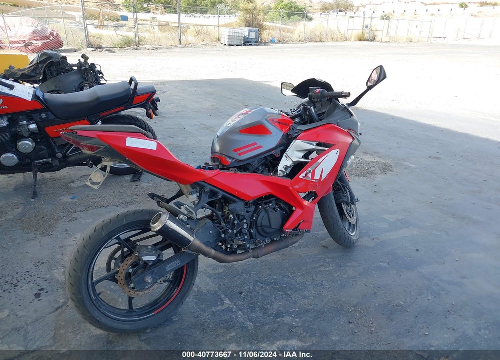 2021 KAWASAKI EX400 VIN: JKAEXKG14MDA97565