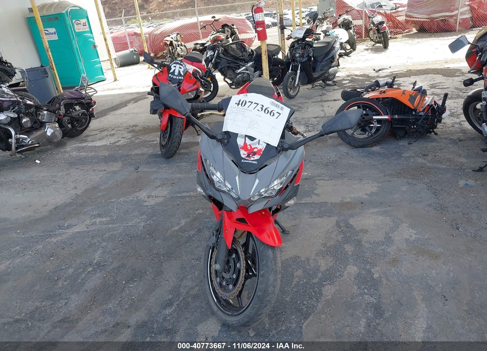 2021 KAWASAKI EX400 VIN: JKAEXKG14MDA97565