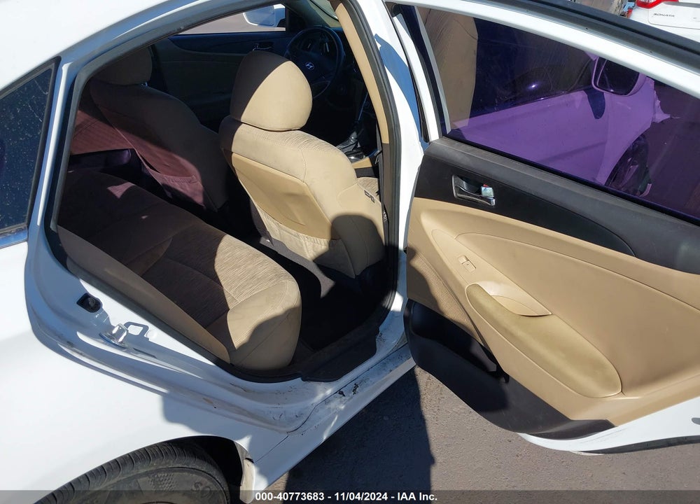 2013 HYUNDAI SONATA GLS VIN: 5NPEB4AC7DH735017