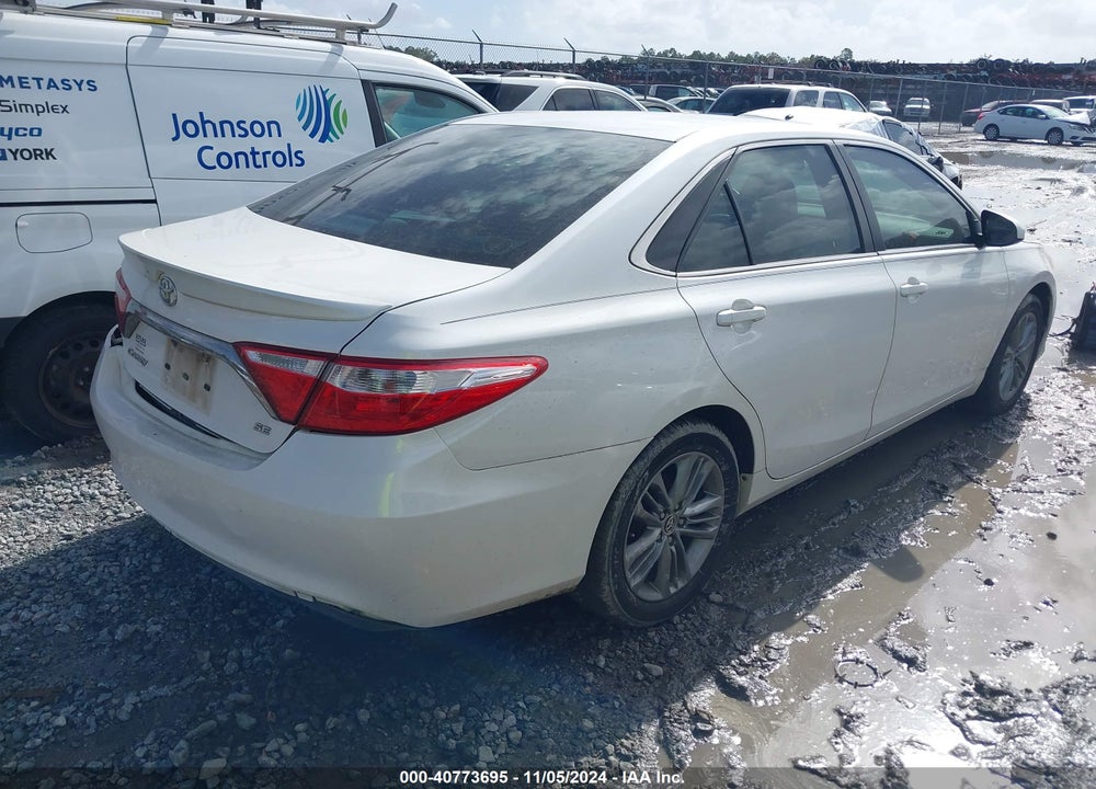 2015 TOYOTA CAMRY SE VIN: 4T1BF1FK6FU026475