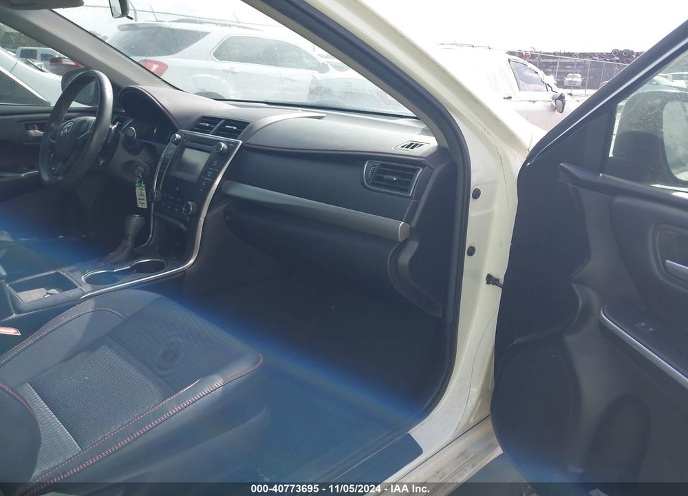 2015 TOYOTA CAMRY SE VIN: 4T1BF1FK6FU026475
