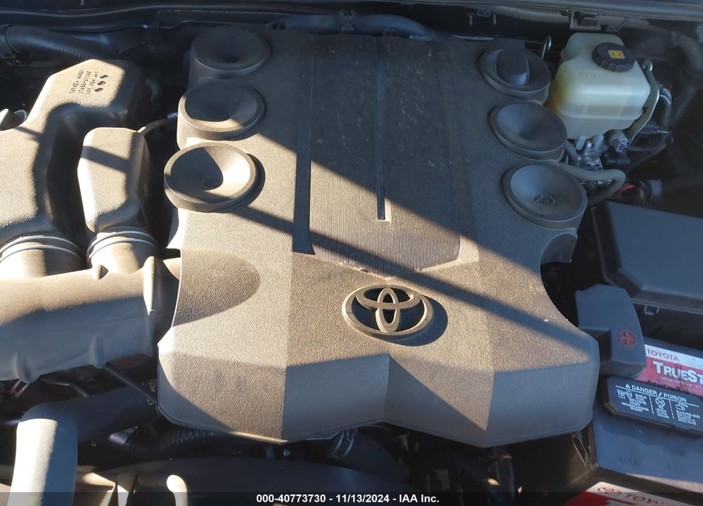 2018 TOYOTA 4RUNNER TRD OFF ROAD PREMIUM VIN: JTEBU5JR1J5587560