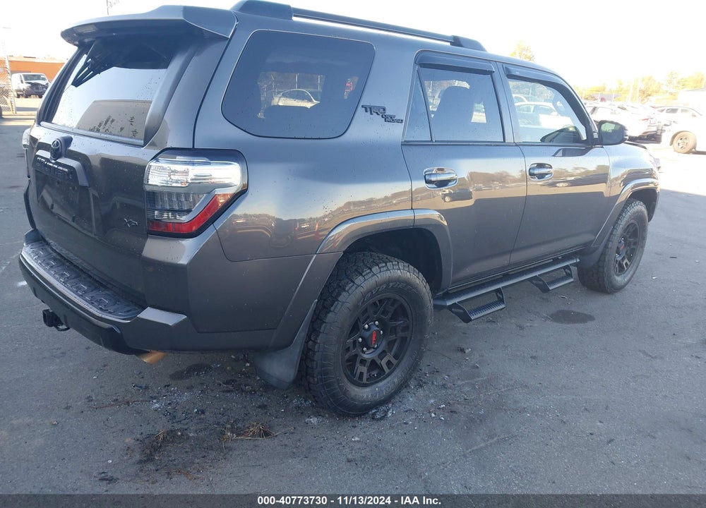 2018 TOYOTA 4RUNNER TRD OFF ROAD PREMIUM VIN: JTEBU5JR1J5587560