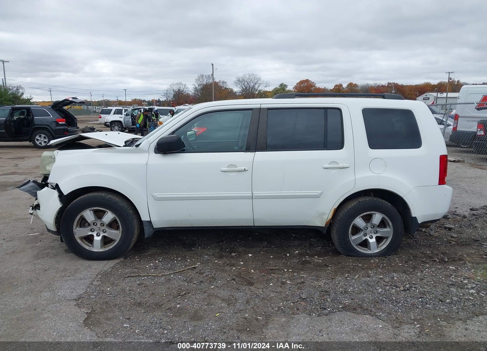 2010 HONDA PILOT EX-L VIN: 5FNYF4H50AB026674