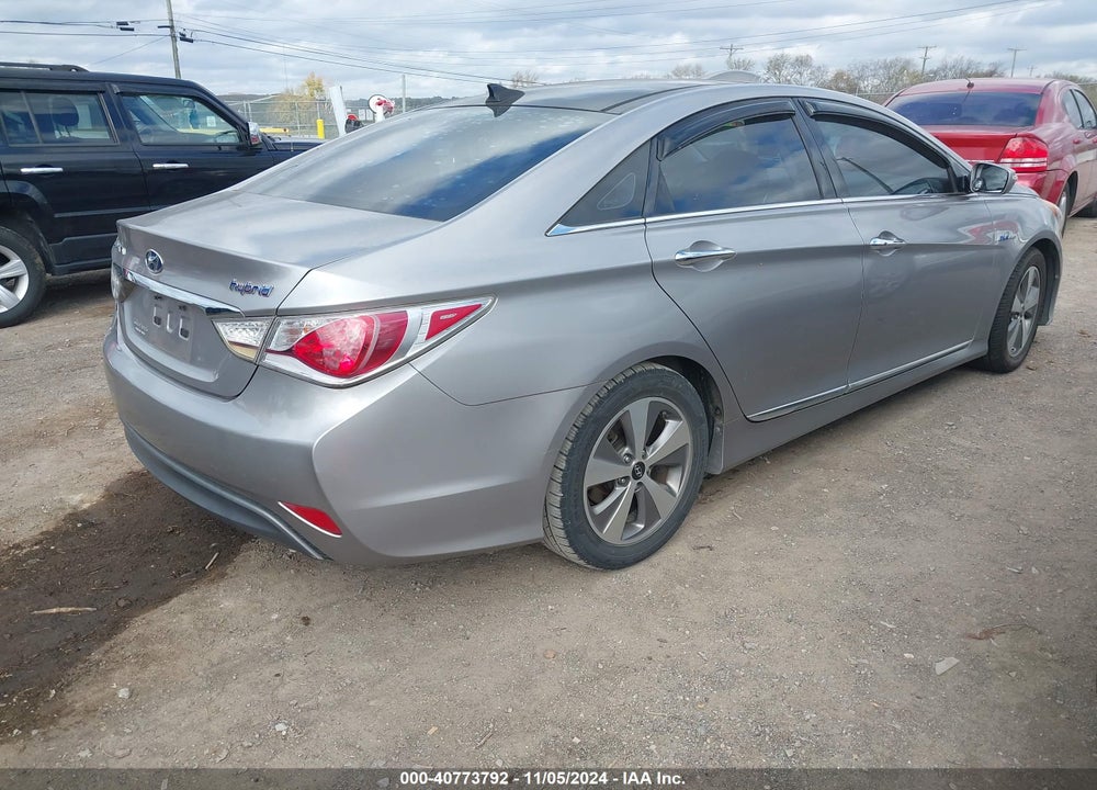 2012 HYUNDAI SONATA HYBRID VIN: KMHEC4A4XCA040523