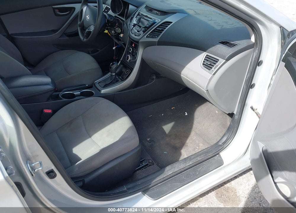 2016 HYUNDAI ELANTRA SE VIN: 5NPDH4AE5GH774401