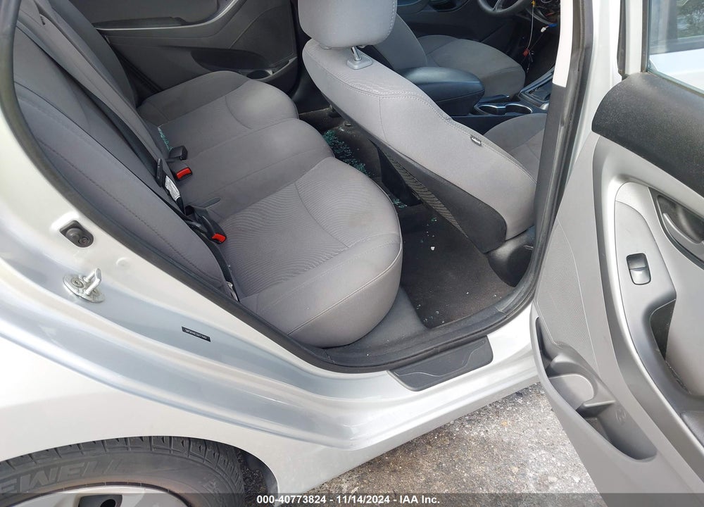 2016 HYUNDAI ELANTRA SE VIN: 5NPDH4AE5GH774401