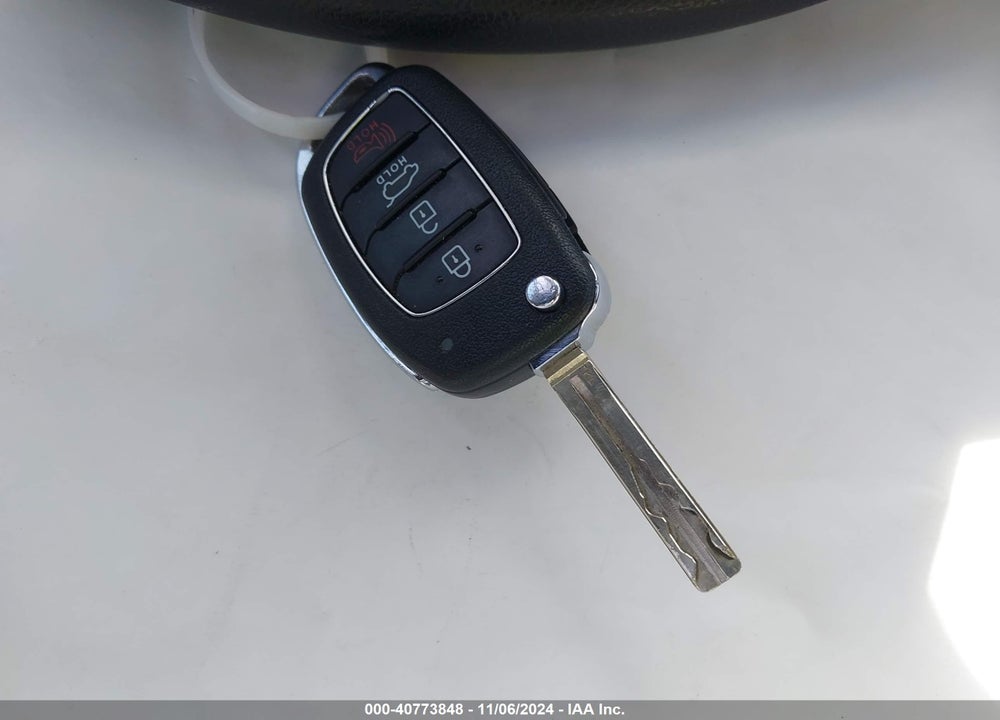 2018 HYUNDAI TUCSON SE VIN: KM8J23A48JU754285
