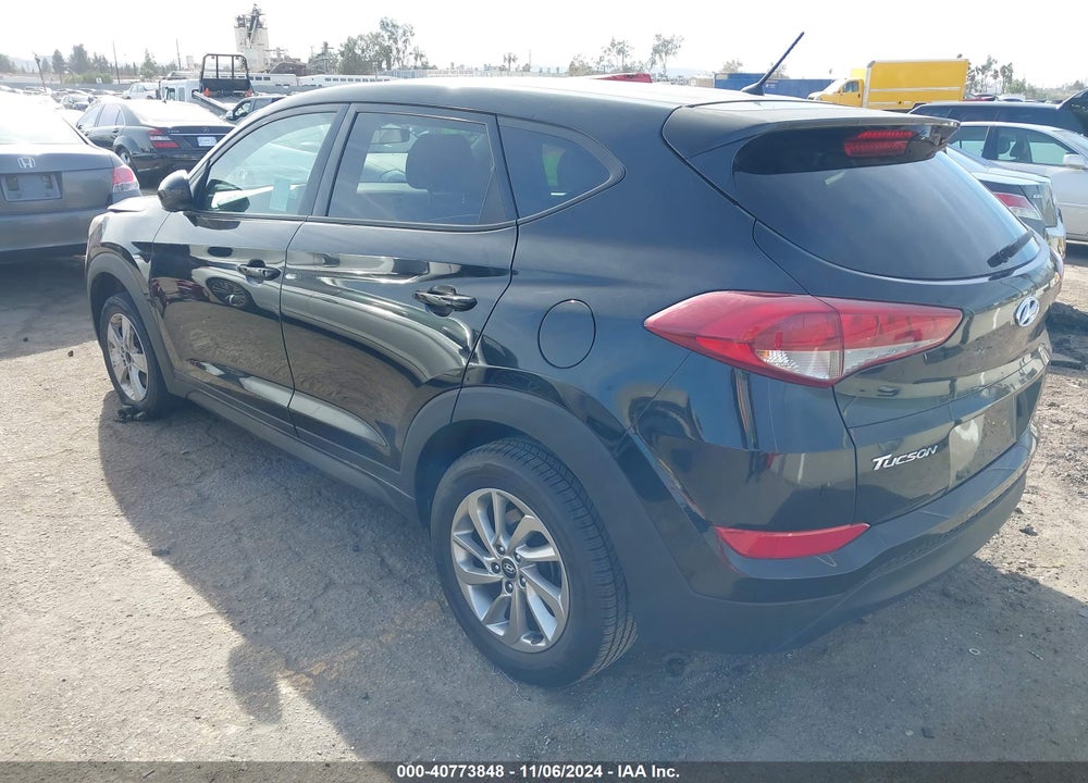 2018 HYUNDAI TUCSON SE VIN: KM8J23A48JU754285