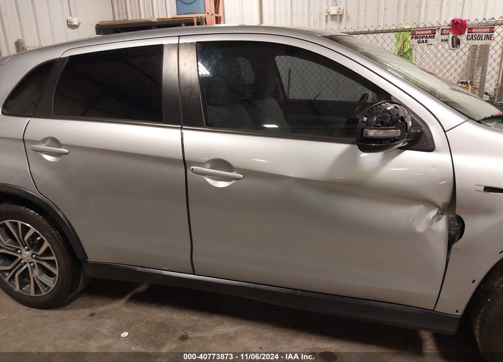 2017 MITSUBISHI OUTLANDER SPORT 2.4 SE VIN: JA4AP3AW4HZ018569