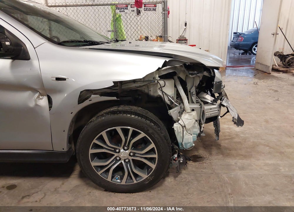 2017 MITSUBISHI OUTLANDER SPORT 2.4 SE VIN: JA4AP3AW4HZ018569