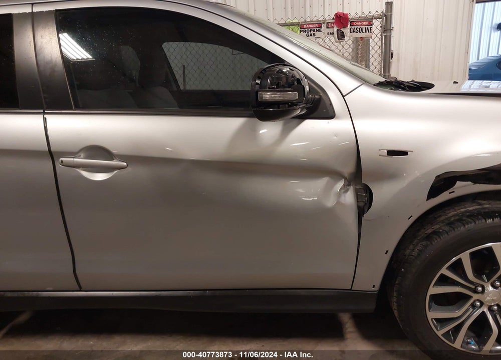 2017 MITSUBISHI OUTLANDER SPORT 2.4 SE VIN: JA4AP3AW4HZ018569